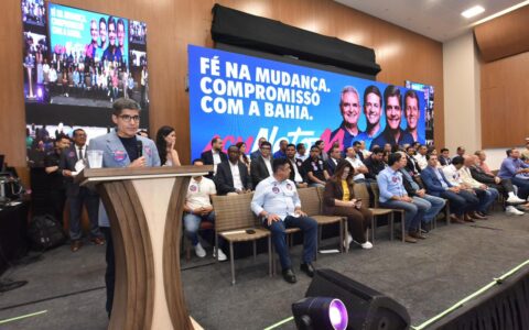 Imagem do post ACM Neto assina carta com evangélicos e assume compromissos para eventual governo na Bahia