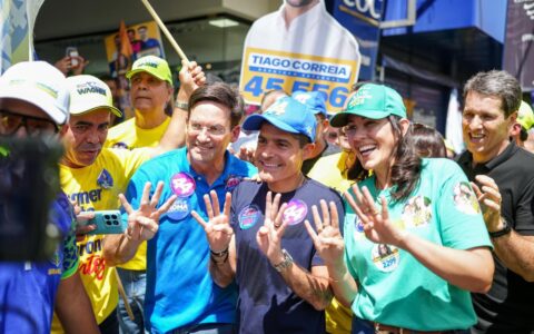 Imagem do post Com ACM Neto, caminhada do 44 arrasta multidão pelas ruas de Vitória da Conquista