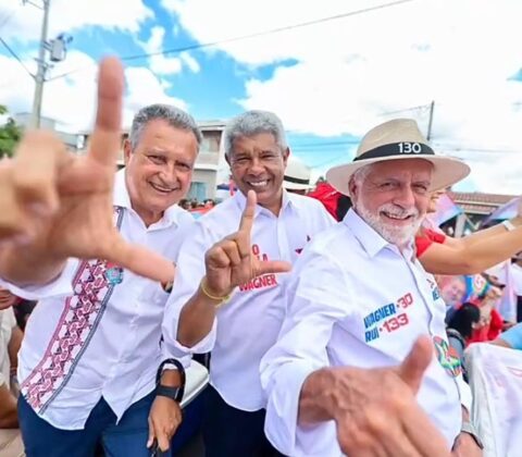 Imagem do post ”Quem vota em Lula vota casado em Wagner e Rui para o Senado”, diz Rui Costa em Itatim
