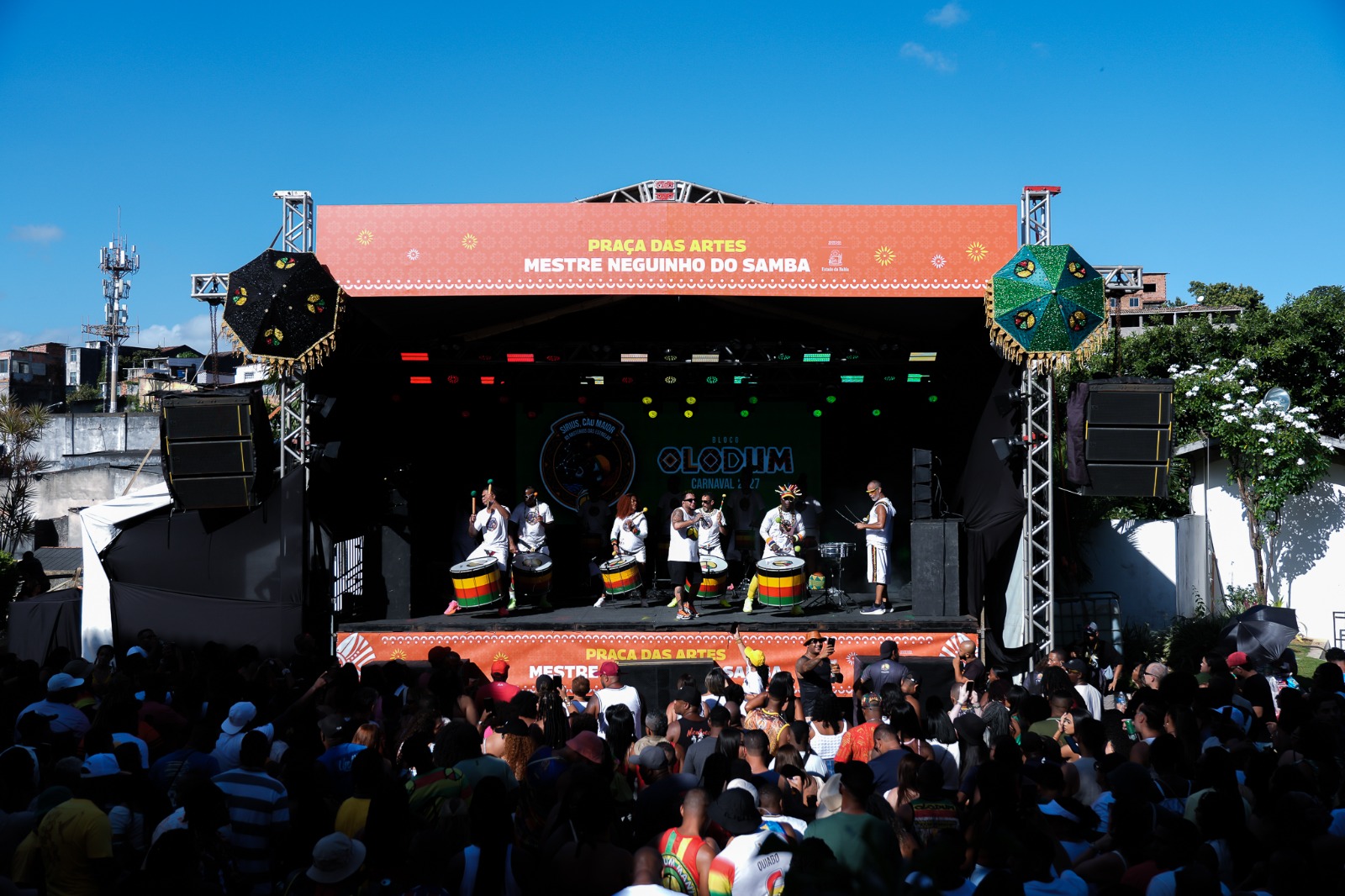 Olodum celebra primeiro ensaio do bloco com ingressos esgotados no Pelourinho