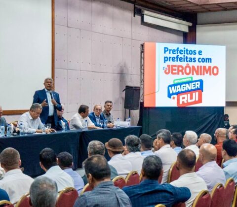 Imagem do post Jerônimo, Geraldo Jr., Wagner e Rui reúnem mais de 70 prefeitos em Salvador