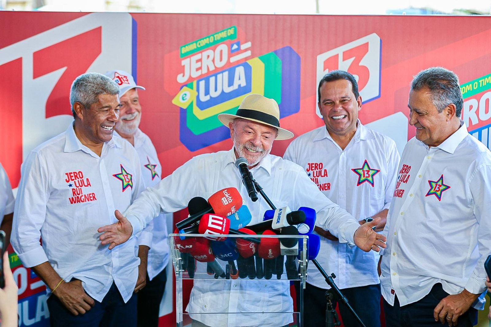 Rui Costa diz que Bahia não vai perder oportunidade de ter governador de mãos dadas com Lula por mais 4 anos