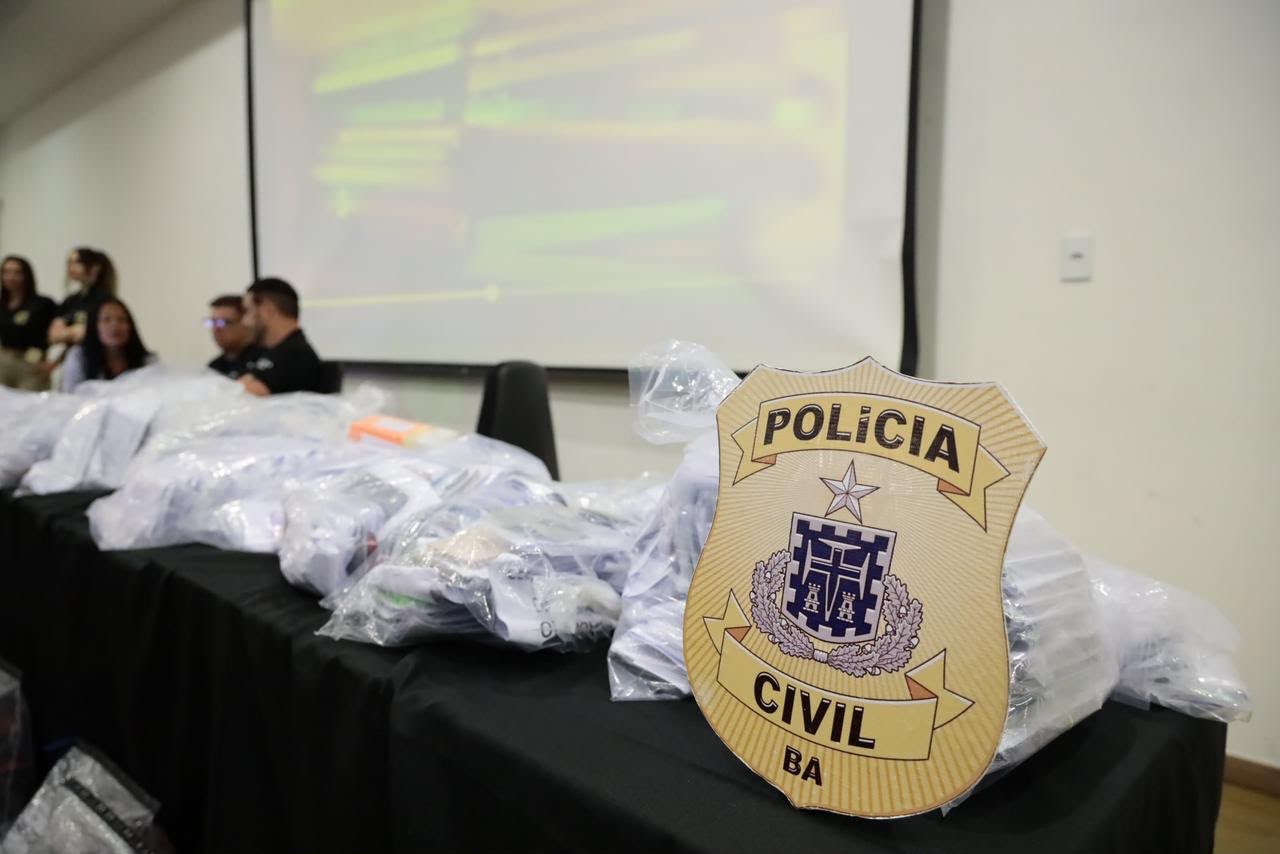 Polícia inicia envio de mensagens em massa para recuperação de celulares; entenda
