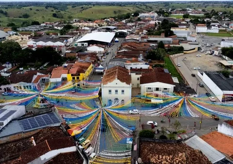 Imagem do post Prefeitura de Conceição do Almeida abre concurso com 236 vagas e salários de até R$ 3 mil
