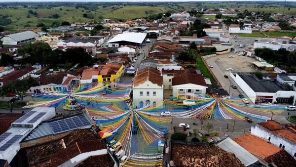 Prefeitura de Conceição do Almeida abre concurso com 236 vagas e salários de até R$ 3 mil