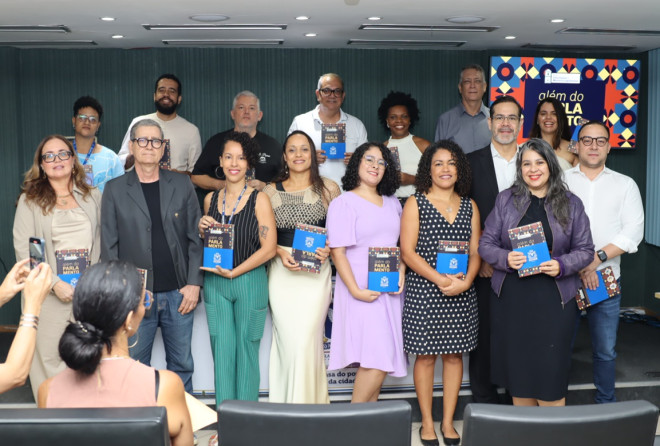 Câmara de Salvador lança livro e revela bastidores do Legislativo em dez artigos