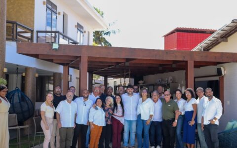 Imagem do post Secretário da Bahia se reúne com lideranças em Lauro de Freitas