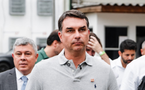Imagem do post Flávio Bolsonaro declara patrimônio de R$ 8 milhões e valor chama atenção