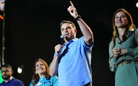 Imagem do post Vice de Flávio Bolsonaro será anunciado hoje; Michelle, Priscila Costa e Rogério Marinho disputam vaga
