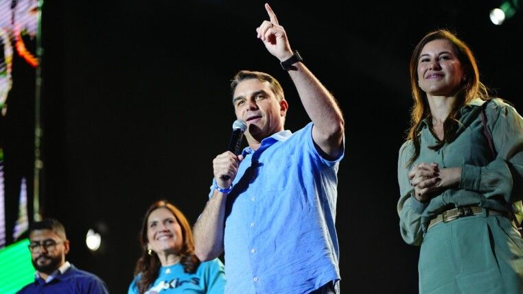 Vice de Flávio Bolsonaro será anunciado hoje; Michelle, Priscila Costa e Rogério Marinho disputam vaga