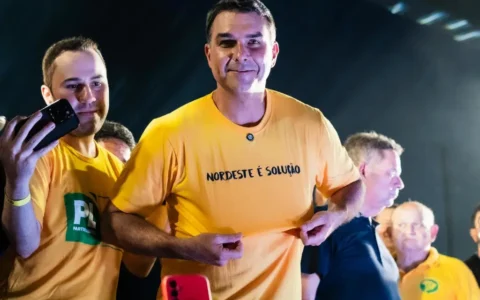 Imagem do post Flávio Bolsonaro lidera rejeição para Presidência em nova pesquisa na Bahia; veja números
