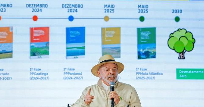 “O PT é uma merda? É. Mas é minha merda”, declara Lula durante discurso