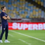 Rival direto do Bahia no Brasileirão demite técnico após sequência negativa