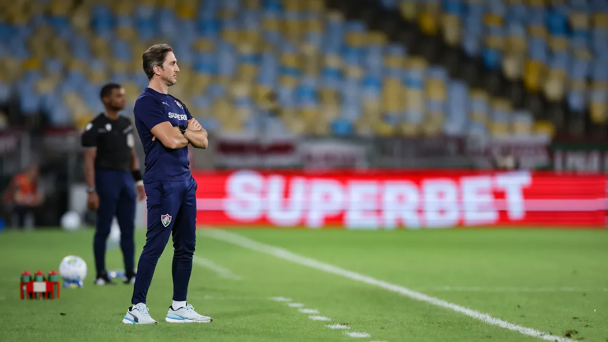 Rival direto do Bahia no Brasileirão demite técnico após sequência negativa