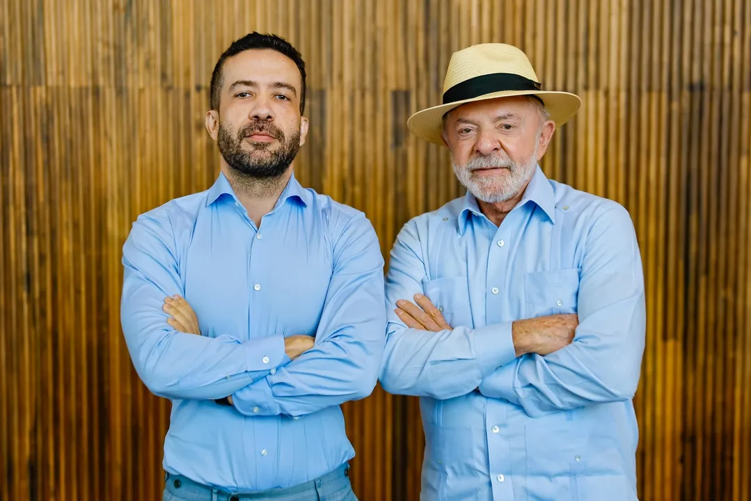 “Tirem as crianças da sala”: Janones promete “guerra” contra extrema-direita em postagem com Lula