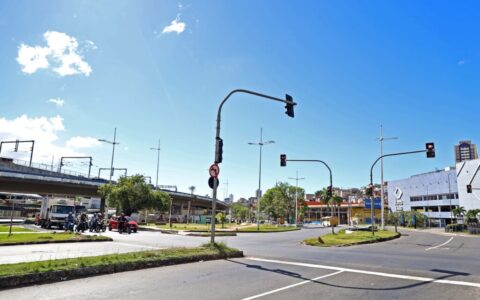 Imagem do post Salvador instala milésimo semáforo inteligente em acesso ao Vale do Ogunjá