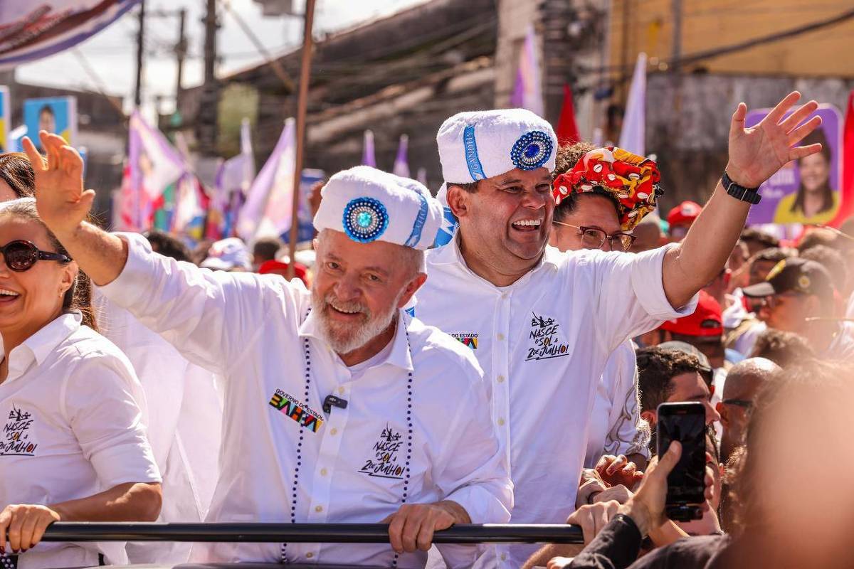 Lula dispara e abre 30 pontos sobre Flávio Bolsonaro na Bahia, aponta nova pesquisa