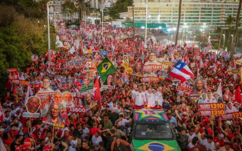 Imagem do post Multidão ocupa ruas de Ondina em caminhada com Lula e Jerônimo em Salvador