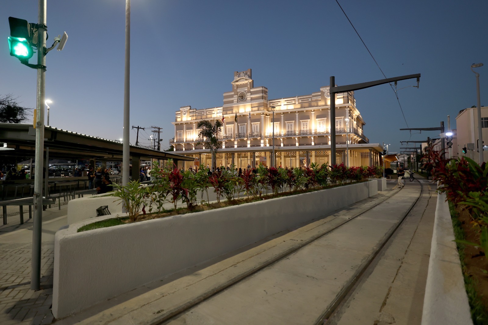 VLT de Salvador: governo entrega Largo da Calçada e estuda expansão até Alagoinhas