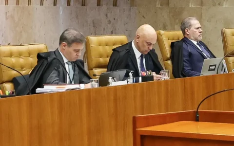 Imagem do post Moraes acusa Mendonça de querer incluir seu nome em delação de Vorcaro