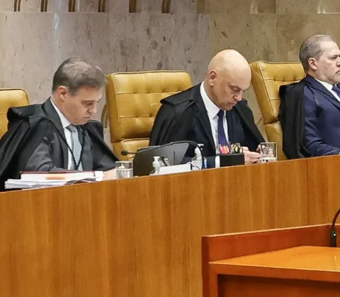 Imagem do post Moraes acusa Mendonça de querer incluir seu nome em delação de Vorcaro