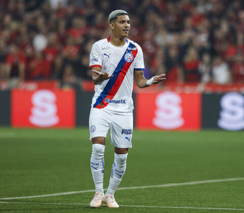 Imagem do post Bahia perde pênalti no fim, cai diante do Athletico-PR e deixa o G4