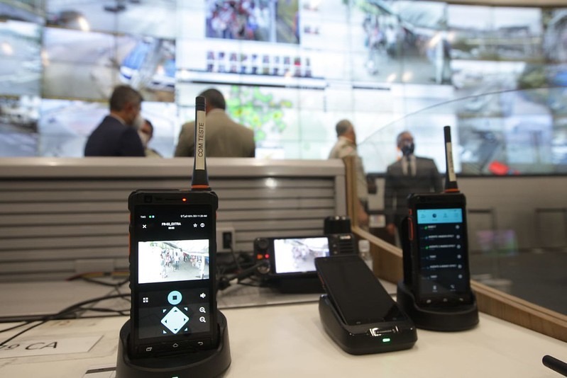 Governo do Estado empresta rádios LTE para Guarda Civil de Lauro de Freitas e amplia integração contra a criminalidade