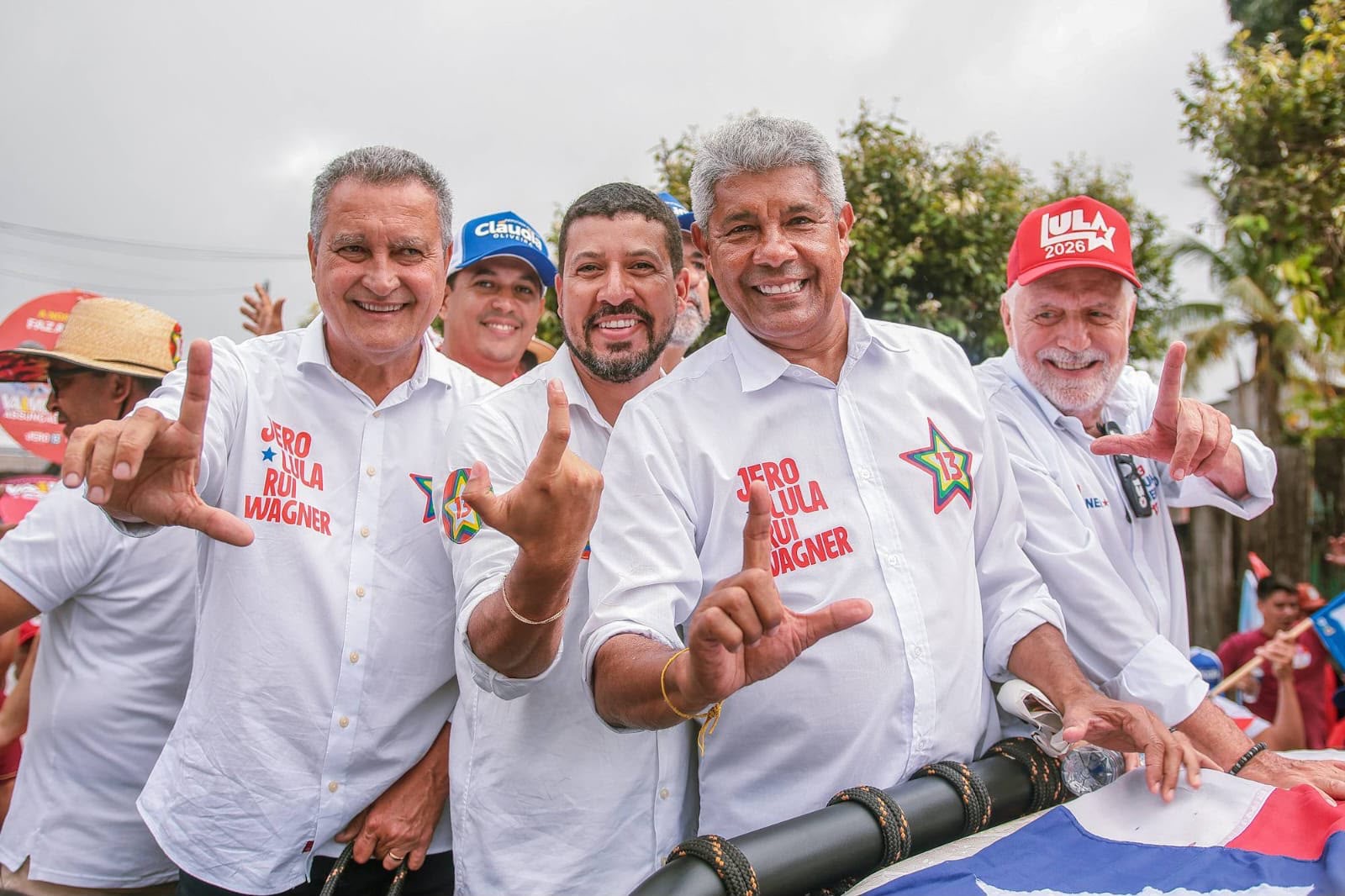 Eleições na Bahia: Jerônimo, Rui e Wagner mobilizam o Extremo Sul em carreatas