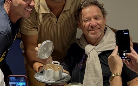 Imagem do post Claude Troisgros prova feijoada de amendoim de Buja Ferreira em Salvador