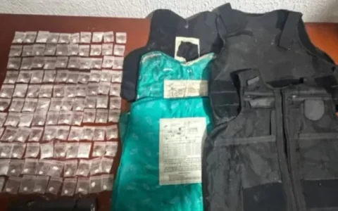 Imagem do post PM apreende drogas e coletes balísticos durante operação