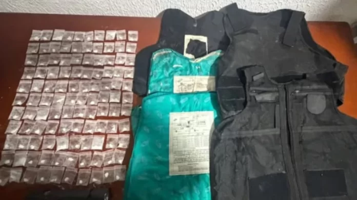 PM apreende drogas e coletes balísticos durante operação