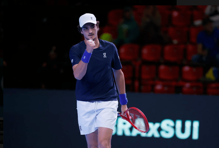 João Fonseca vira sobre suíço e coloca Brasil na frente na Copa Davis