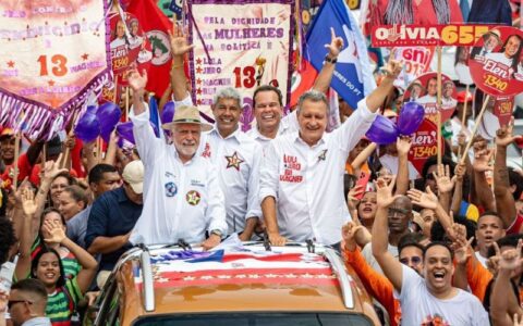 Imagem do post Jerônimo realiza caminhada em Pau da Lima a 30 dias das eleições