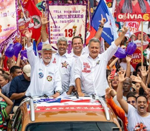 Imagem do post Jerônimo realiza caminhada em Pau da Lima a 30 dias das eleições