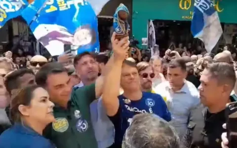 Imagem do post Flávio Bolsonaro recua após crise com a CNBB sobre Nossa Senhora Aparecida