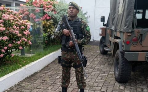 Imagem do post Áudios expõem cabo do Exército negociando munições e granadas com suspeitos do tráfico
