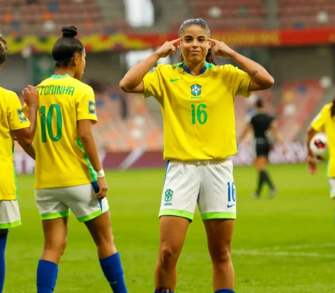 Imagem do post Brasil vira sobre a Inglaterra e fecha fase de grupos com 100% no Sub-20