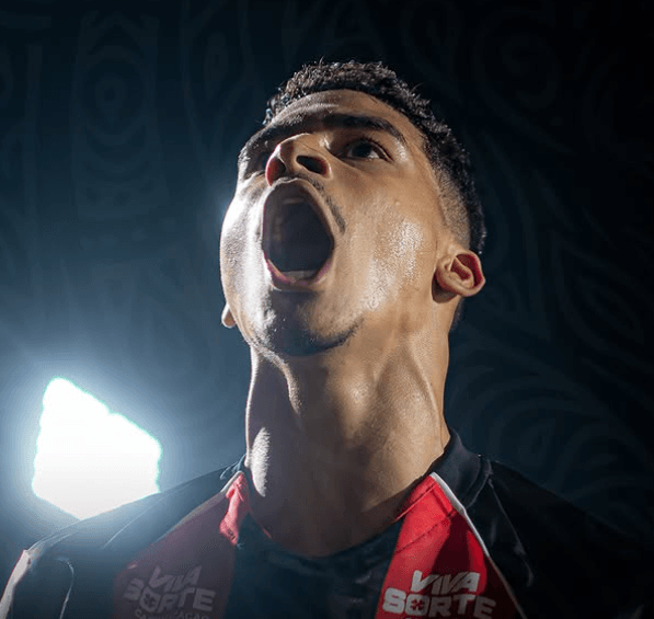 Imagem do post Vitória volta a vencer, derruba o Grêmio e dá salto importante na Série A