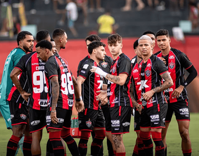 Vitória leva virada do Cruzeiro no Barradão e vê distância para o Z-4 diminuir
