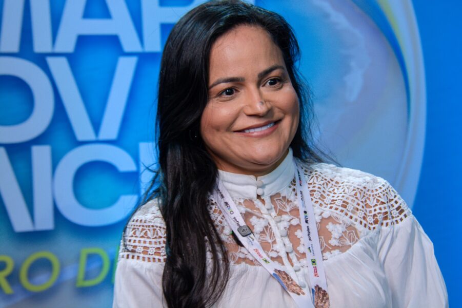 “Estamos colocando Lauro de Freitas no caminho da transformação digital”, diz Débora Régis em evento sobre inovação