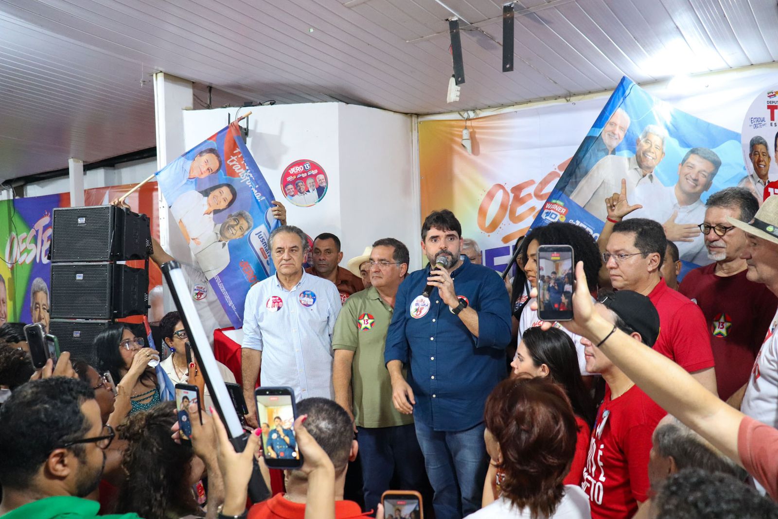 Prefeitos reforçam apoio a Jerônimo em lançamento de comitê no Oeste