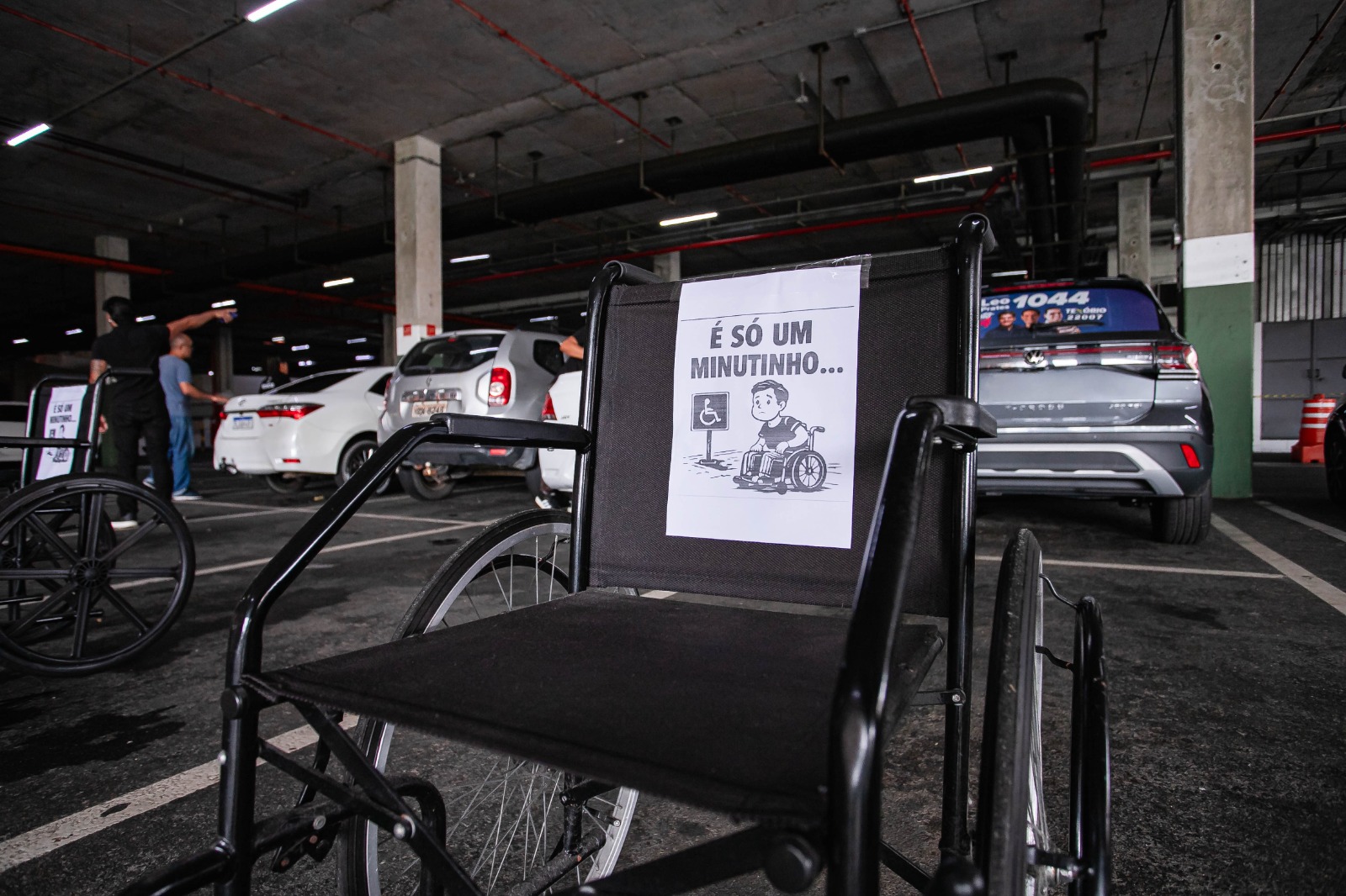 Estacionou “só um minutinho”? Ação em Lauro de Freitas mostra impacto para pessoas com deficiência
