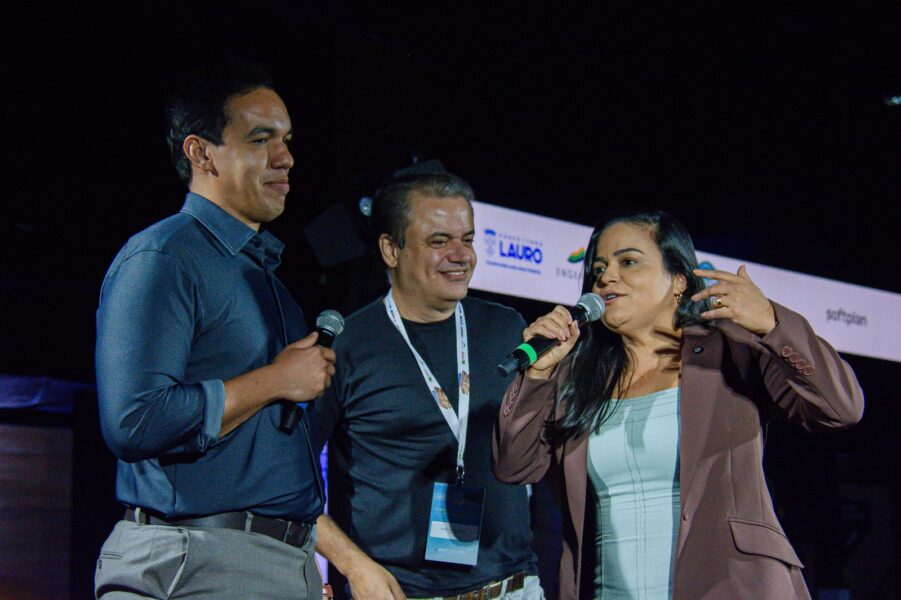 “Lauro de Freitas estará sempre de portas abertas para a inovação”, diz Débora Régis