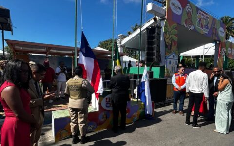 Imagem do post Presidente da Câmara de Camaçari não participa de hasteamento da bandeira em Monte Gordo