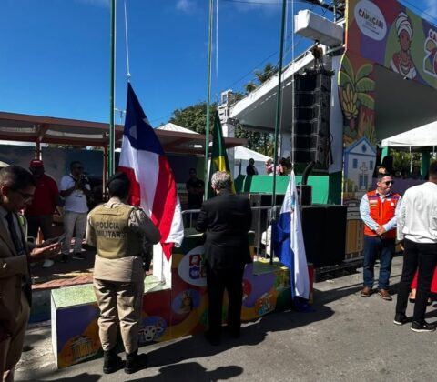 Imagem do post Presidente da Câmara de Camaçari não participa de hasteamento da bandeira em Monte Gordo