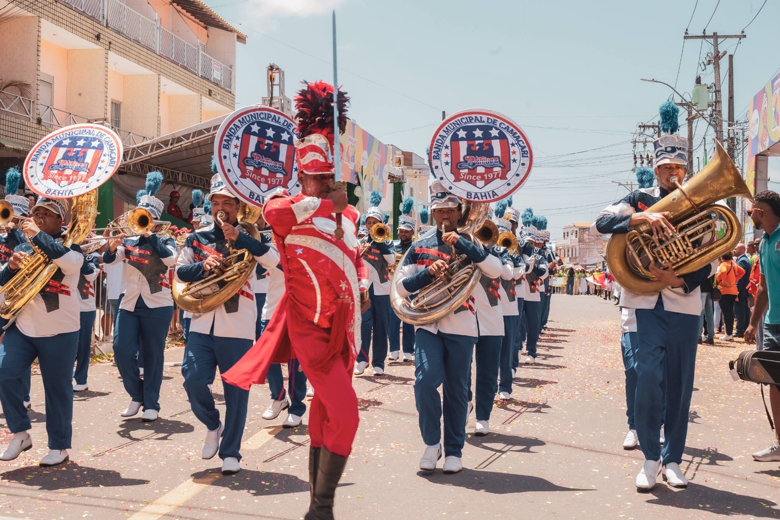 Monte Gordo abre comemorações pelos 268 anos de Camaçari com desfile que celebra educação, cultura e tradição