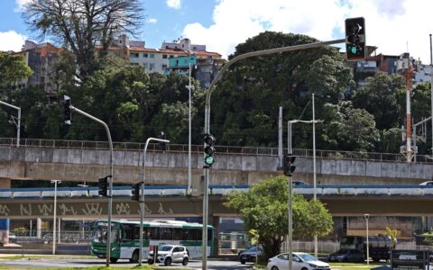 Imagem do post Salvador chega a mil semáforos inteligentes com novo equipamento no Vale do Ogunjá