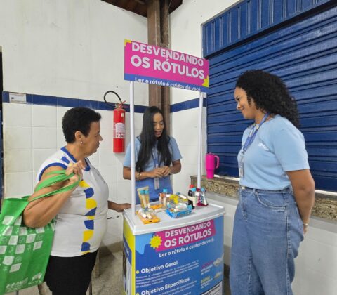 Imagem do post Desvendando Rótulos leva educação alimentar a estudantes da EJA