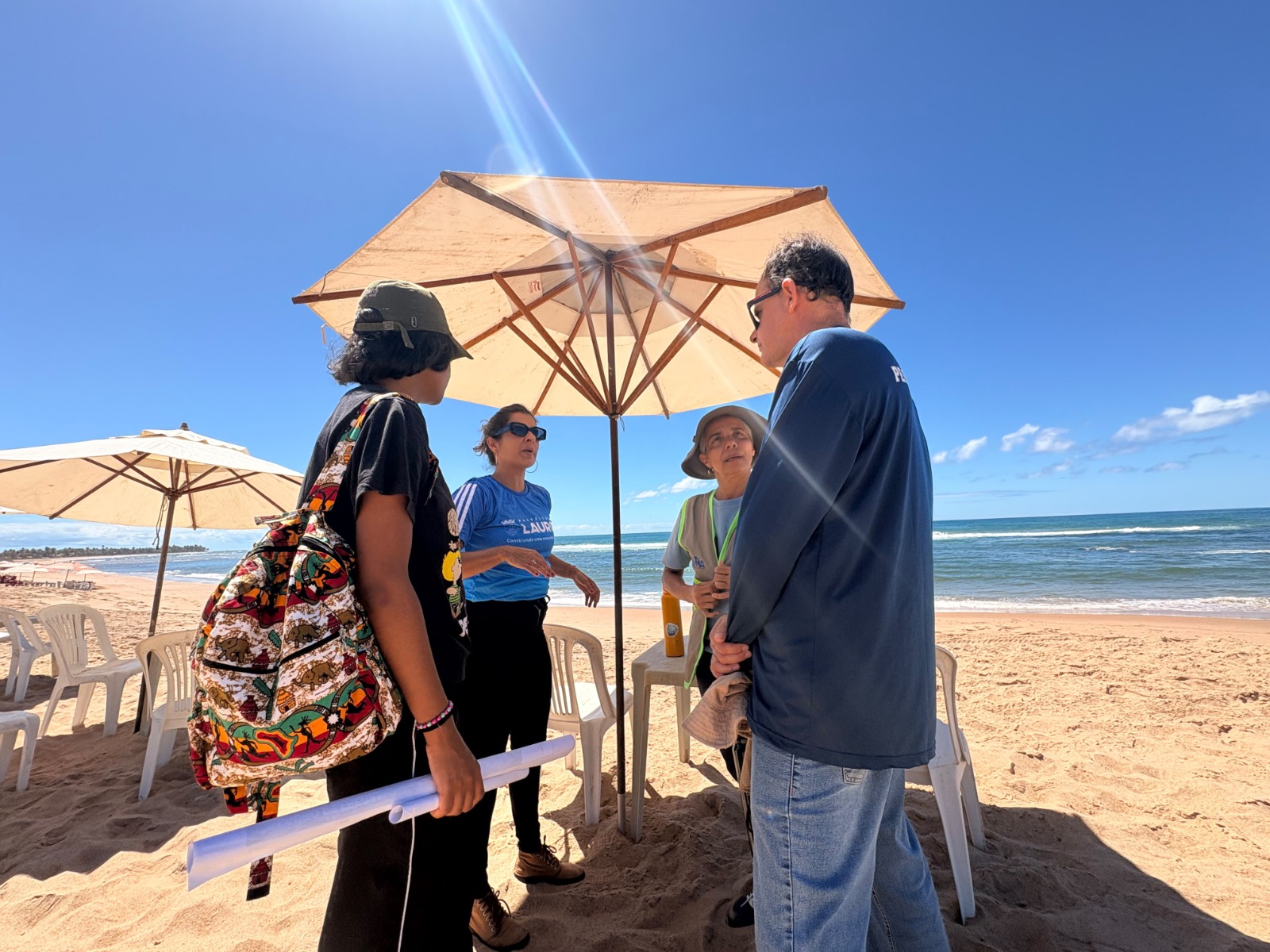 Estudantes da UFBA fazem diagnóstico de campo em praias de Lauro de Freitas