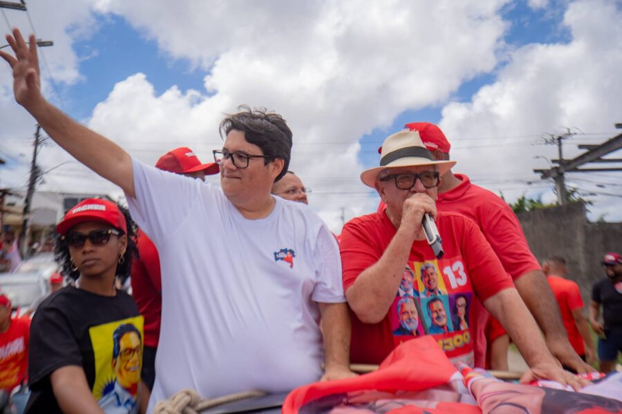 “Ela é a voz de Camaçari no Congresso”, diz Luiz Caetano sobre Ivoneide em carreata